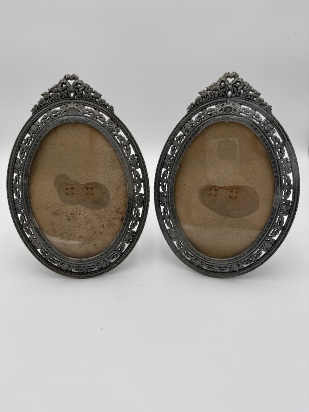 Vintage Ornate Oval Silver Metal Frames Floral PIcture Pair Grandmacore